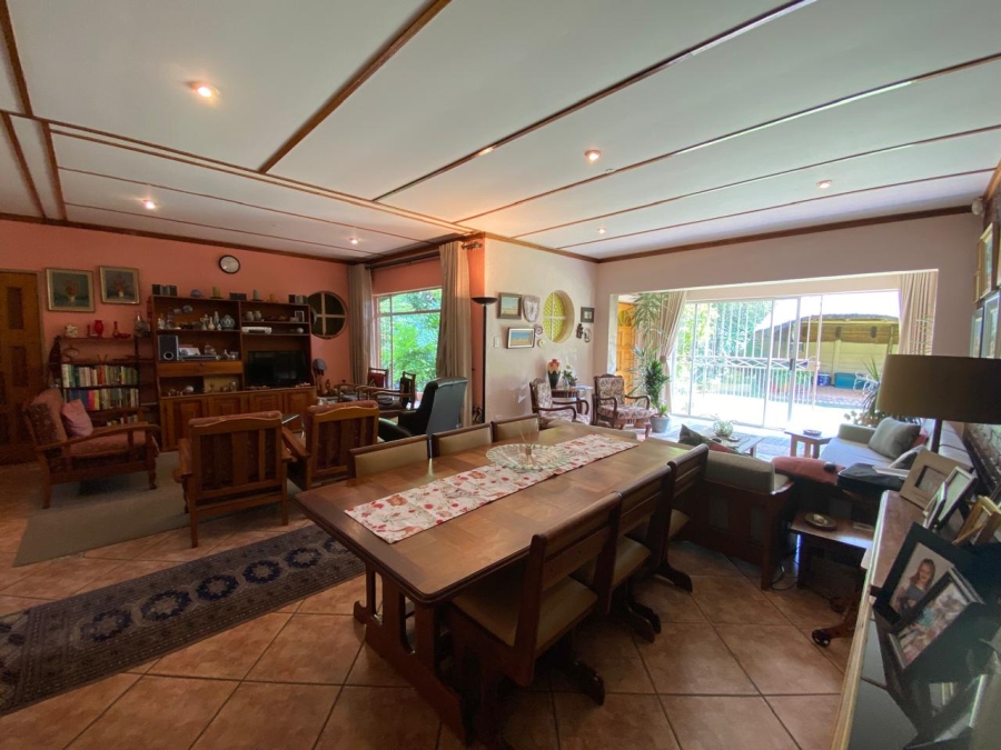 4 Bedroom Property for Sale in Kannoniers Park North West